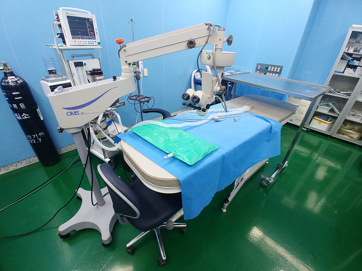 안과 수술실